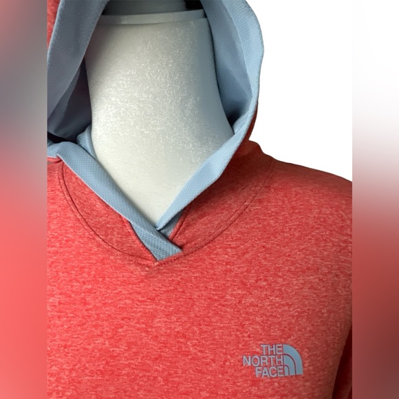 The North Face, Women’s Reactor Radiant Hoodie, Heather Orange/Blue,Small/Petite - Picture 3 of 4
